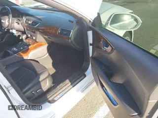 2017 Audi A7 Premium Plus с VIN WAUW2AFC6HN025573, выставлен на аукционе IAAI как лот 41479846 с пробегом 82 573 миль миль и . История ставок и продаж доступна на DreamBid. Изображение 5.