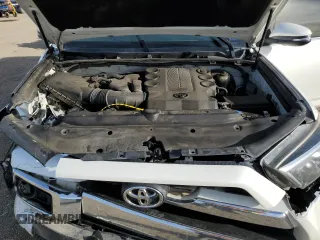 2017 Toyota 4Runner SR5 z VIN JTEZU5JR2H5151051, wystawiony jako Copart lot #50591815 z przebiegiem Nie podano mil oraz Szkoda całkowita • Salvage title. Historia ofert i sprzedaży dostępna na DreamBid. Obrazek 12.