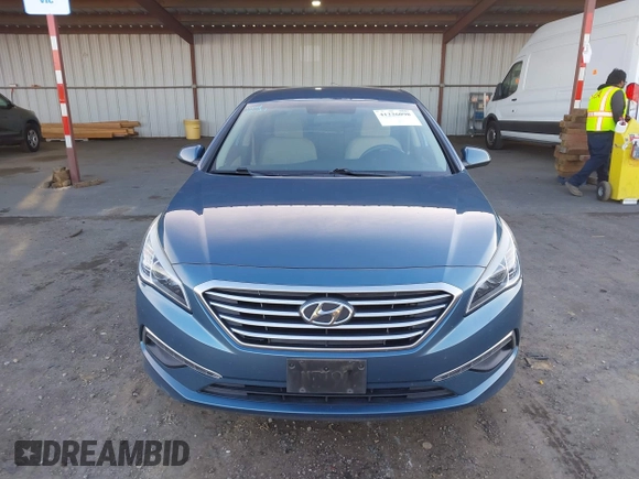 2015 Hyundai Sonata 2.4L SE with VIN 5NPE24AF3FH257823, listed as a IAAI auction lot 41226098 with 101,043 mi miles. Bid and sale history available at carsss.com. Image 12.