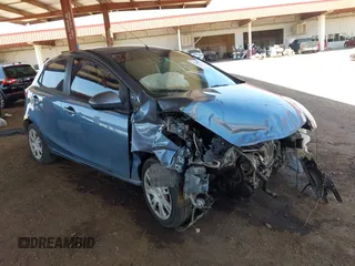 2014 Mazda 2 Sport z VIN JM1DE1KZ3E0172194, wystawiony jako IAAI lot #42305715 z przebiegiem 154 050 mil mil oraz . Historia ofert i sprzedaży dostępna na DreamBid. Obrazek 1.