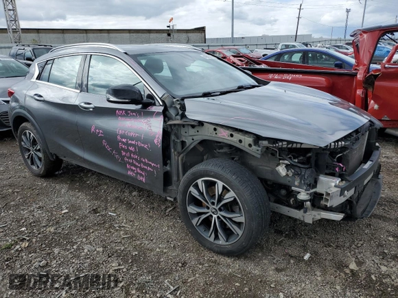2018 Infiniti QX30 Premium with VIN SJKCH5CR2JA059525, listed as a Copart auction lot 49090874 with 100,575 mi miles. Bid and sale history available at carsss.com. Image 4.