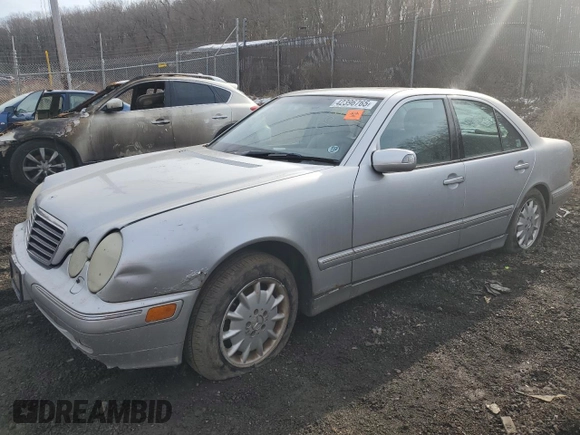 2001 Mercedes-Benz E-Class AWD with VIN WDBJF82J61X055258, listed as a Copart auction lot 42396765 with 0 mi miles and Salvage Title. Bid and sale history available at carsss.com. Image 1.