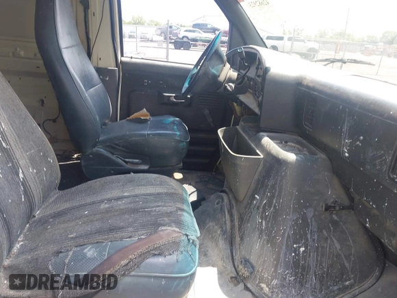 1993 Ford Econoline Cargo with VIN 1FTDE14YXPHA00852, listed as a IAAI auction lot 42682923 with 275,234 mi miles and . Bid and sale history available at DreamBid. Image 5.