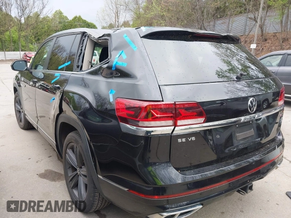 2021 Volkswagen Atlas SE with VIN 1V2RR2CA5MC526642, listed as a IAAI auction lot 42180217 with 40,031 mi miles and . Bid and sale history available at DreamBid. Image 3.