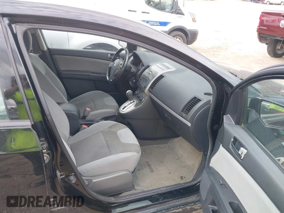 2012 Nissan Sentra S z VIN 3N1AB6AP0CL688850, wystawiony jako IAAI lot #42385859 z przebiegiem 160 182 mil mil oraz . Historia ofert i sprzedaży dostępna na DreamBid. Obrazek 5.