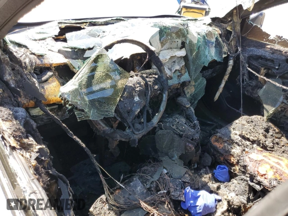 2024 Toyota RAV4 XSE z VIN JTMFB3FV2RD213319, wystawiony jako Copart lot #57088405 z przebiegiem Nie podano mil oraz Szkoda całkowita • Salvage title. Historia ofert i sprzedaży dostępna na DreamBid. Obrazek 8.