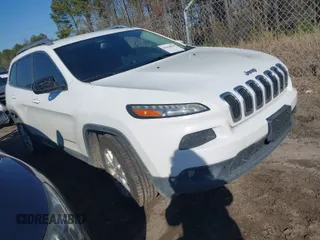 2015 Jeep Cherokee Latitude with VIN 1C4PJLCS1FW642890, listed as a IAAI auction lot 41624678 with 158,788 mi miles. Bid and sale history available at carsss.com. Image 1.