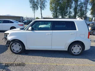 2014 Scion xB z VIN JTLZE4FE3EJ059939, wystawiony jako IAAI lot #41976843 z przebiegiem 217 792 mil mil oraz . Historia ofert i sprzedaży dostępna na DreamBid. Obrazek 15.
