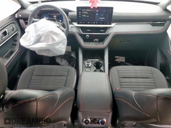 2025 Ford Explorer ST-Line with VIN 1FMUK7KH1SGA98288, listed as a Copart auction lot 60462225 with 10,148 mi miles and Salvage title. Bid and sale history available at DreamBid. Image 8.