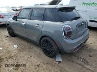 2016 MINI Hardtop 4 Door S with VIN WMWXU3C53G2D27910, listed as a Copart auction lot 52820215 with 177,506 mi miles and Clean title. Bid and sale history available at DreamBid. Image 2.