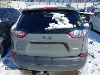 2019 Jeep Cherokee Latitude Plus with VIN 1C4PJMLB9KD469308, listed as a IAAI auction lot 41590025 with 46,676 mi miles. Bid and sale history available at carsss.com. Image 16.