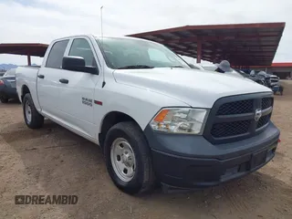 2018 Ram 1500 Tradesman z VIN 1C6RR6KM0JS278331, wystawiony jako IAAI lot #41929093 z przebiegiem 43 862 mil mil oraz . Historia ofert i sprzedaży dostępna na DreamBid. Obrazek 1.