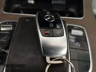 2022 Mercedes-Benz E-Class E 350 with VIN W1KZF8DB1NB089613, listed as a IAAI auction lot 38043065 with 11,981 mi miles. Bid and sale history available at carsss.com. Image 11.