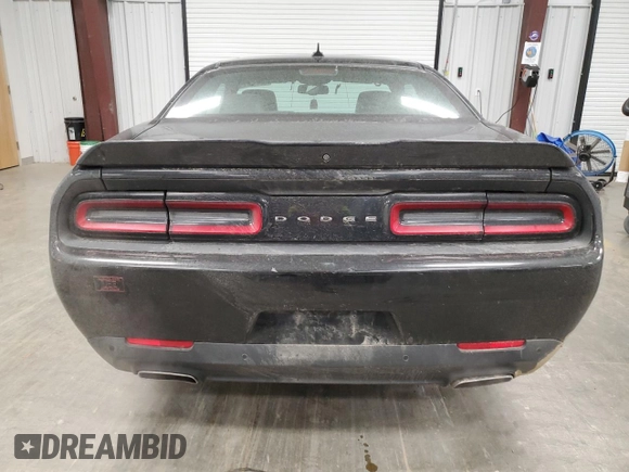 2015 Dodge Challenger SXT Plus z VIN 2C3CDZBG1FH913861, wystawiony jako Copart lot #52806785 z przebiegiem 61 254 mil mil oraz Szkoda całkowita • Salvage title. Historia ofert i sprzedaży dostępna na DreamBid. Obrazek 6.
