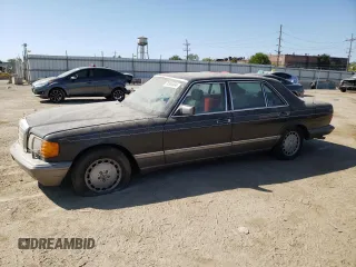 1988 Mercedes-Benz 560 with VIN WDBCA39D0JA401107, listed as a Copart auction lot 70535804 with 328,561 mi miles and Clean Title. Bid and sale history available at DreamBid. Image 1.