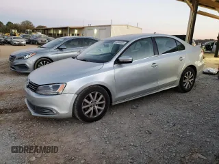 2014 Volkswagen Jetta Sedan SE w/Connectivity with VIN 3VWD07AJ2EM287117, listed as a Copart auction lot 84093024 with 104,477 mi miles and Salvage Title. Bid and sale history available at carsss.com. Image 1.