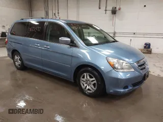 2006 Honda Odyssey EX with VIN 5FNRL38466B123206, listed as a IAAI auction lot 41731572 with 110,792 mi miles. Bid and sale history available at carsss.com. Image 1.