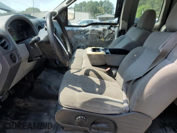 2006 Ford F-150 STX z VIN 1FTRX02WX6KB23189, wystawiony jako Copart lot #60643545 z przebiegiem 310 109 mil mil oraz Szkoda całkowita • Salvage title. Historia ofert i sprzedaży dostępna na DreamBid. Obrazek 7.