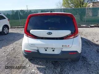 2020 Kia Soul LX with VIN KNDJ23AU7L7021165, listed as a IAAI auction lot 41924587 with 87,513 mi miles. Bid and sale history available at carsss.com. Image 16.