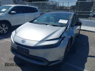 2025 Toyota Prius LE with VIN JTDACAAU5S3050686, listed as a IAAI auction lot 41831125 with 522 mi miles. Bid and sale history available at carsss.com. Image 18.