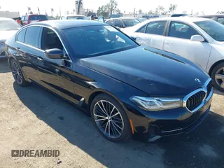 2021 BMW 5 Series 530i с VIN WBA53BH05MCF75051, выставлен на аукционе IAAI как лот 41336049 с пробегом 71 933 миль миль и . История ставок и продаж доступна на DreamBid. Изображение 1.