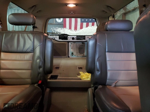 2004 Ford Excursion Eddie Bauer z VIN 1FMSU45P84EB01639, wystawiony jako Copart lot #84080724 z przebiegiem 239 334 mil mil oraz Czysty tytuł • Clean title. Historia ofert i sprzedaży dostępna na DreamBid. Obrazek 10.