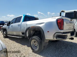 2022 GMC Sierra 3500HD SLT z VIN 1GT49UEY5NF360897, wystawiony jako Copart lot #47723514 z przebiegiem 8272 mil mil oraz Szkody całkowita. Historia ofert i sprzedaży dostępna na DreamBid. Obrazek 3.