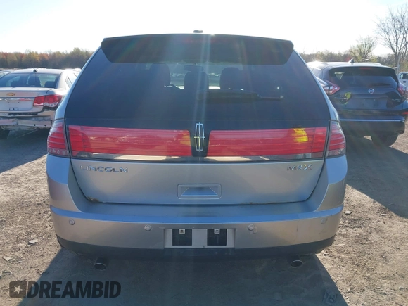 2009 Lincoln MKX with VIN 2LMDU68C49BJ06499, listed as a IAAI auction lot 42072966 with 190,936 mi miles. Bid and sale history available at carsss.com. Image 16.