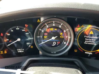 2024 Porsche 911 Carrera with VIN WP0AA2A90RS209329, listed as a Copart auction lot 43049475 with 1,785 mi miles and Salvage Title. Bid and sale history available at carsss.com. Image 9.