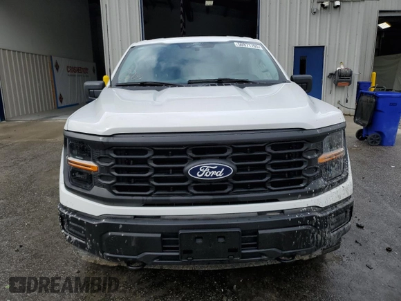 2024 Ford F-150 XL с VIN 1FTFW1L51RKE26285, выставлен на аукционе Copart как лот 50971705 с пробегом 4 800 миль миль и Списание • Salvage title. История ставок и продаж доступна на DreamBid. Изображение 5.