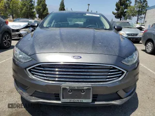 2017 Ford Fusion SE with VIN 3FA6P0H77HR247699, listed as a Copart auction lot 63482525 with 129,736 mi miles and Clean title. Bid and sale history available at DreamBid. Image 5.
