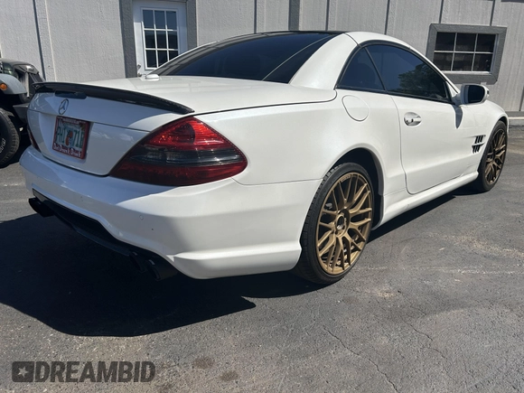2012 Mercedes-Benz SL 550 z VIN WDBSK7BA5CF168279, wystawiony jako IAAI lot #42070913 z przebiegiem 130 820 mil mil oraz . Historia ofert i sprzedaży dostępna na DreamBid. Obrazek 4.