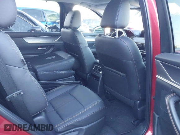 2024 Mazda CX-90 3.3 Turbo Premium with VIN JM3KKDHD5R1172377, listed as a IAAI auction lot 41331301 with 1 mi miles. Bid and sale history available at carsss.com. Image 8.