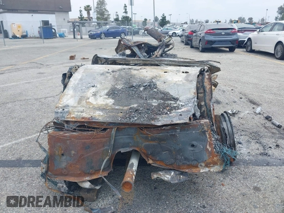 2019 Jaguar F-Pace 25t Premium with VIN SADCJ2FX6KA360434, listed as a IAAI auction lot 42098696 with Not Provided miles and . Bid and sale history available at DreamBid. Image 6.