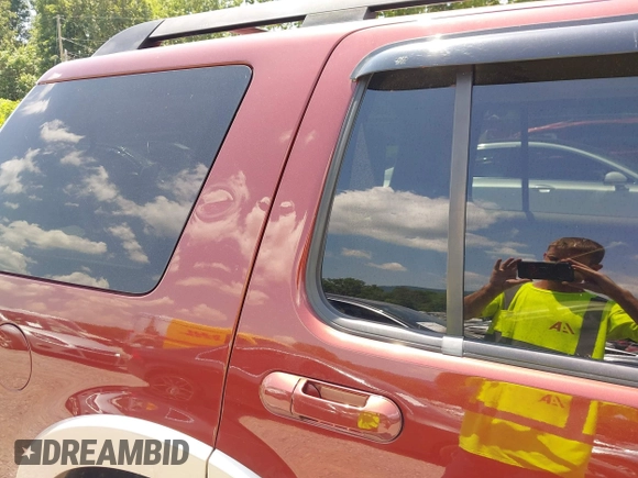 2010 Ford Explorer Eddie Bauer с VIN 1FMEU7EEXAUA66147, выставлен на аукционе IAAI как лот 42538468 с пробегом 159 686 миль миль и . История ставок и продаж доступна на DreamBid. Изображение 15.