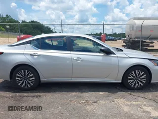 2024 Nissan Altima SV with VIN 1N4BL4DV7RN339731, listed as a IAAI auction lot 42642371 with 34,165 mi miles and . Bid and sale history available at DreamBid. Image 14.