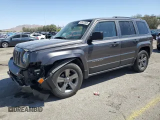 2015 Jeep Patriot High Altitude z VIN 1C4NJPFA7FD158056, wystawiony jako Copart lot #52633505 z przebiegiem 123 753 mil mil oraz Szkoda całkowita • Salvage title. Historia ofert i sprzedaży dostępna na DreamBid. Obrazek 1.