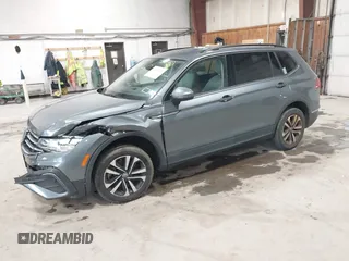 2022 Volkswagen Tiguan S z VIN 3VV0B7AX2NM042934, wystawiony jako IAAI lot #42172199 z przebiegiem 71 367 mil mil oraz . Historia ofert i sprzedaży dostępna na DreamBid. Obrazek 18.