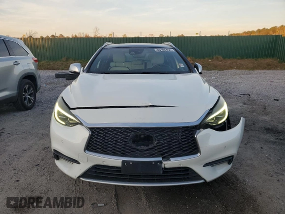 2018 Infiniti QX30 Premium with VIN SJKCH5CP1JA045047, listed as a Copart auction lot 80106464 with 78,982 mi miles and Salvage title. Bid and sale history available at DreamBid. Image 5.