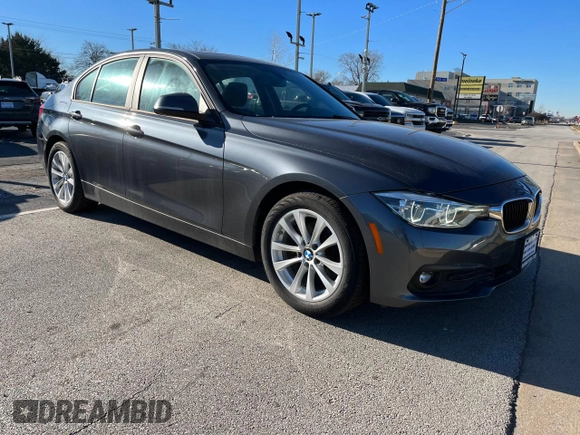 2018 BMW 3 Series 320i xDrive with VIN WBA8E5G54JNU47709, listed as a Copart auction lot 87876775 with 40,647 mi miles and Clean Title. Bid and sale history available at carsss.com. Image 1.