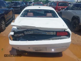 2014 Dodge Challenger R/T Plus z VIN 2C3CDYBT9EH293136, wystawiony jako IAAI lot #42264180 z przebiegiem 71 696 mil mil oraz . Historia ofert i sprzedaży dostępna na DreamBid. Obrazek 16.