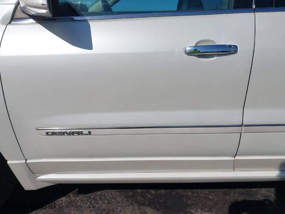 2015 GMC Acadia Denali with VIN 1GKKRTKD8FJ334381, listed as a IAAI auction lot 42064974 with 171,604 mi miles. Bid and sale history available at carsss.com. Image 18.