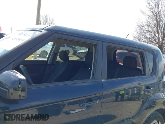 2013 Kia Soul with VIN KNDJT2A5XD7604167, listed as a IAAI auction lot 41895659 with 156,675 mi miles. Bid and sale history available at carsss.com. Image 6.