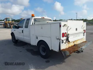 2001 Ford Super Duty F-250 XL with VIN 1FTNX20L81EC24211, listed as a IAAI auction lot 41472600 with 195,292 mi miles. Bid and sale history available at carsss.com. Image 3.