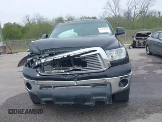 2011 Toyota Tundra 4WD Truck with VIN 5TFDW5F10BX166901, listed as a IAAI auction lot 41876554 with 207,187 mi miles. Bid and sale history available at carsss.com. Image 12.
