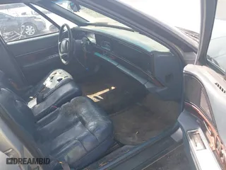 1998 Buick LeSabre Custom with VIN 1G4HP52K1WH412332, listed as a IAAI auction lot 41923320 with 201,306 mi miles. Bid and sale history available at carsss.com. Image 5.