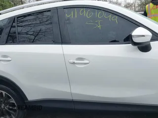 2016 Mazda CX-5 Grand Touring with VIN JM3KE4DY3G0838204, listed as a IAAI auction lot 41961049 with 98,918 mi miles and . Bid and sale history available at carsss.com. Image 13.