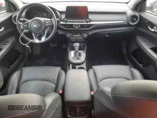2021 Kia Forte EX with VIN 3KPF54ADXME349152, listed as a Copart auction lot 84282214 with 56,073 mi miles and Salvage Title. Bid and sale history available at DreamBid. Image 8.