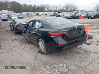 2025 Nissan Sentra S z VIN 3N1AB8BV7SY218700, wystawiony jako IAAI lot #41264762 z przebiegiem 11 055 mil mil oraz . Historia ofert i sprzedaży dostępna na DreamBid. Obrazek 3.