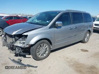 2014 Chrysler Town & Country Touring-L with VIN 2C4RC1CG7ER234517, listed as a IAAI auction lot 41824484 with 190,245 mi miles. Bid and sale history available at carsss.com. Image 18.